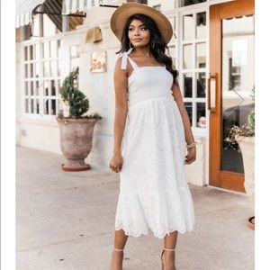 PROMISE IN MY HEART CORAL LACE MIDI DRESS from Pink Lily